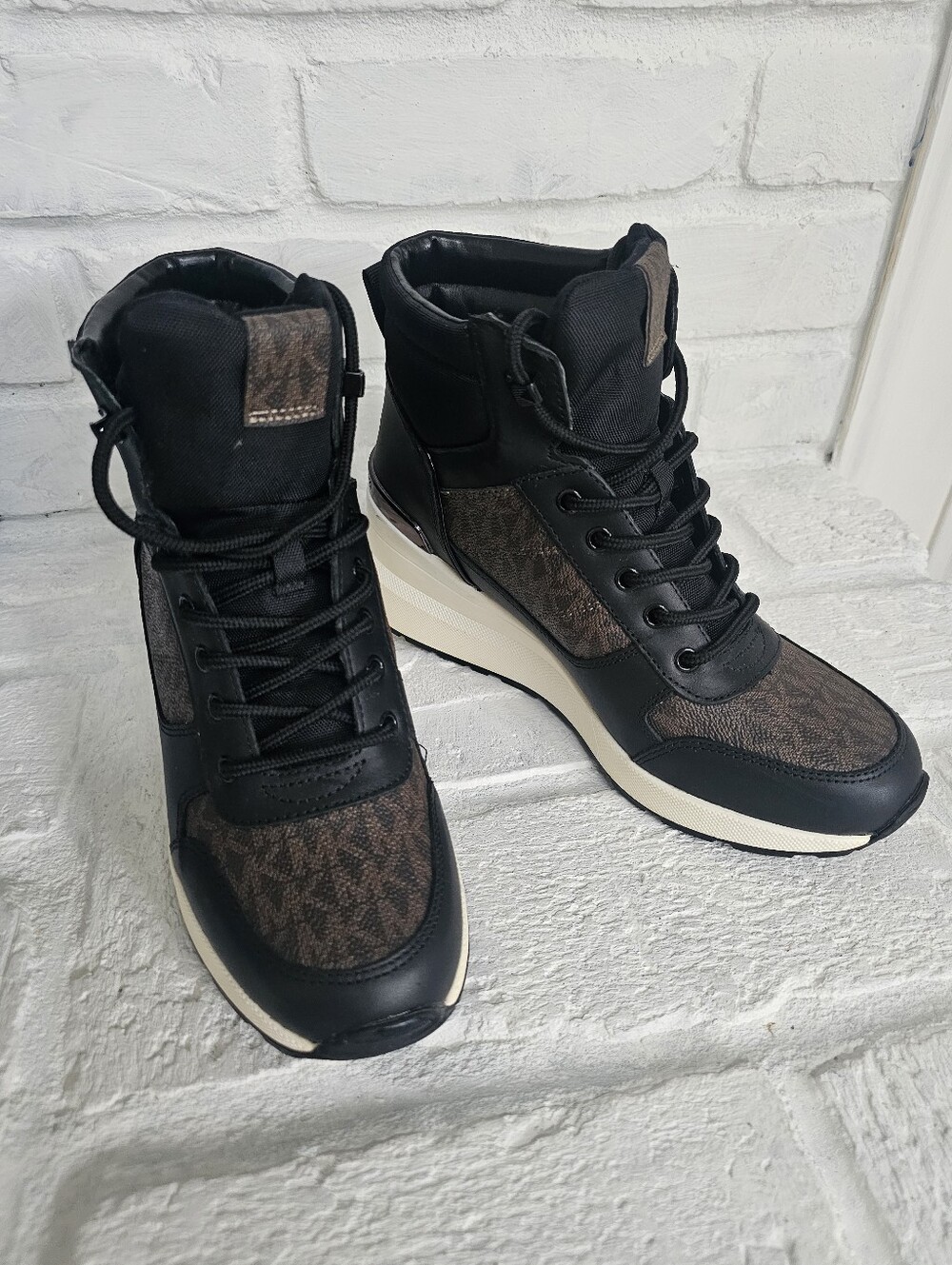Michael Kors Wedge Lace-Up High-Top Sneakers in Black and Brown Size 8